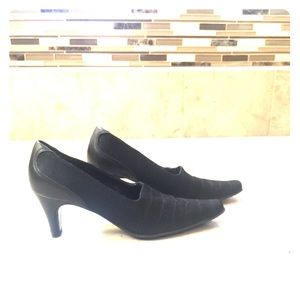 Liz Claiborne black heels size 7